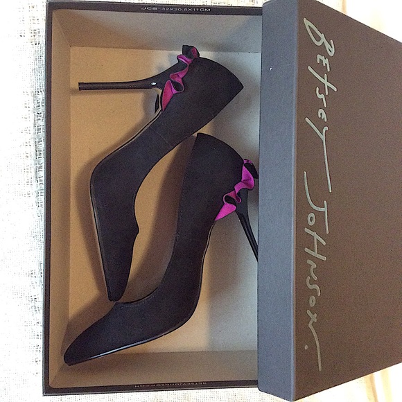 Betsey Johnson Dorothy Pumps - Picture 1 of 6